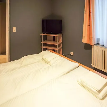1 Apartment